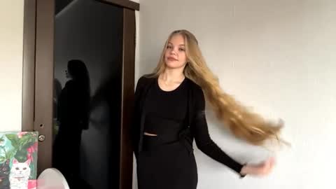 Amelia online show from 12-17-25, 07:25