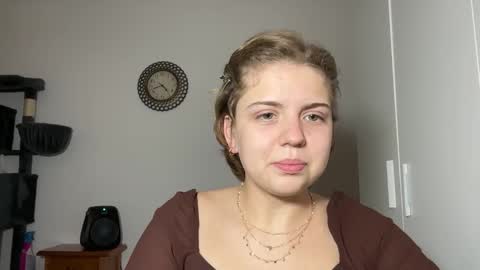 Snapshot of ari_crystal chatting on 02-05-26, 02:43 ari_crystal online show from 02-05-26, 02:43