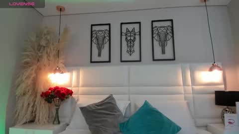 Snapshot of ari_lynn_ chatting on 10-28-25, 03:10 ari_lynn_ online show from 10-28-25, 03:10