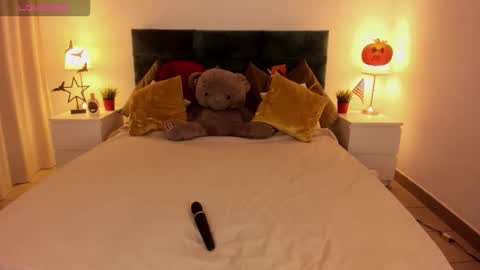 Snapshot of aria69stars chatting on 10-31-25, 04:08 aria69stars online show from 10-31-25, 04:08