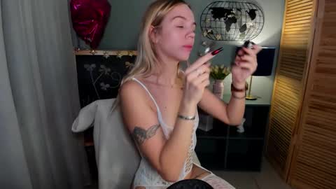 Snapshot of aria69stars chatting on 11-04-25, 10:36 aria69stars online show from 11-04-25, 10:36