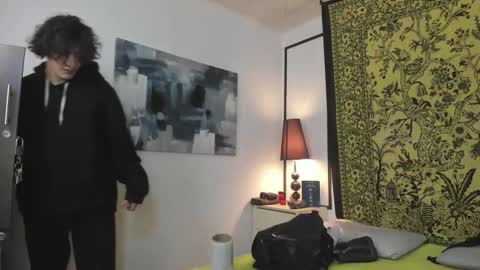 aria y orien  online show from 11-22-25, 11:09