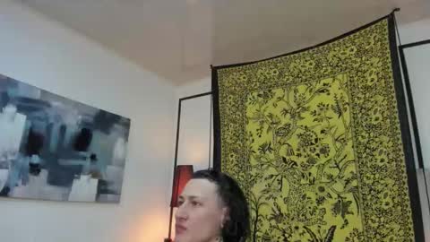 aria y orien  online show from 01-13-26, 11:04