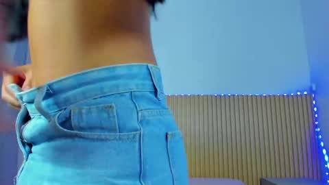 Aria Millers  online show from 01-11-26, 12:10