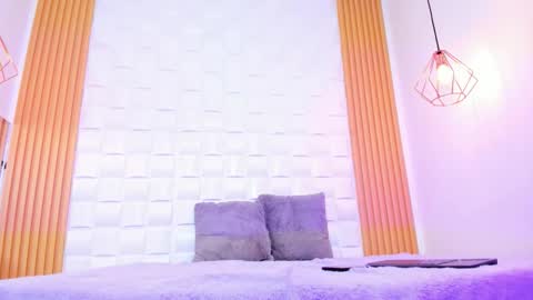 Snapshot of ariabelle1 chatting on 02-18-26, 11:06 AriaBelle1 online show from 02-18-26, 11:06