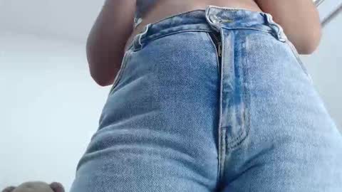 ariacoral online show from 11-12-25, 12:49