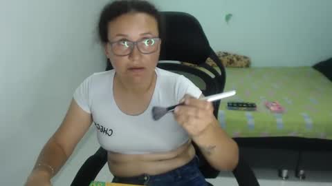 ...Ariana... online show from 02-15-25, 08:33