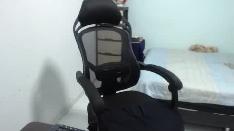 ...Ariana... online show from 09-10-25, 05:13