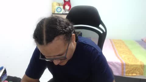 ...Ariana... online show from 10-06-25, 05:54