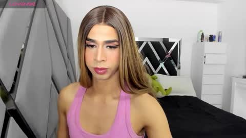 Snapshot of ariadna_dudamel chatting on 11-17-25, 01:11 ariadna_dudamel online show from 11-17-25, 01:11