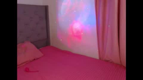 Snapshot of ariadna_martin chatting on 11-08-25, 07:19 Ari online show from 11-08-25, 07:19