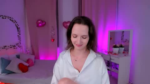 Ariadna online show from 02-15-25, 01:21