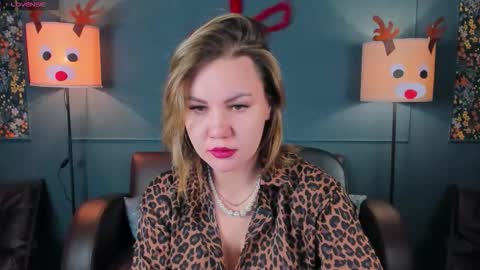 ariaeven online show from 12-23-25, 10:02