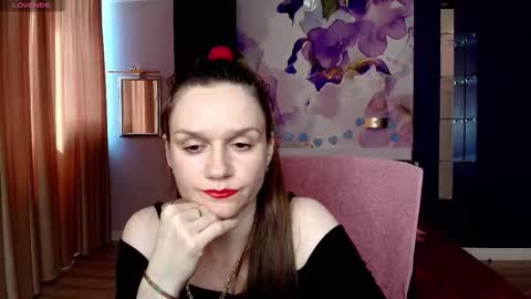 Snapshot of ariagrays chatting on 03-08-26, 10:30 AriaGray online show from 03-08-26, 10:30