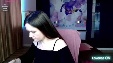 Snapshot of ariagrays chatting on 03-18-26, 07:11 AriaGray online show from 03-18-26, 07:11