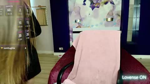 Snapshot of ariagrays chatting on 03-22-26, 05:44 AriaGray online show from 03-22-26, 05:44