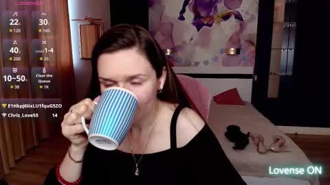 Snapshot of ariagrays chatting on 03-25-26, 07:36 AriaGray online show from 03-25-26, 07:36