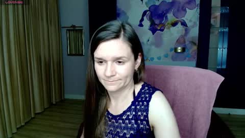 Snapshot of ariagrays chatting on 04-15-26, 07:58 AriaGray online show from 04-15-26, 07:58