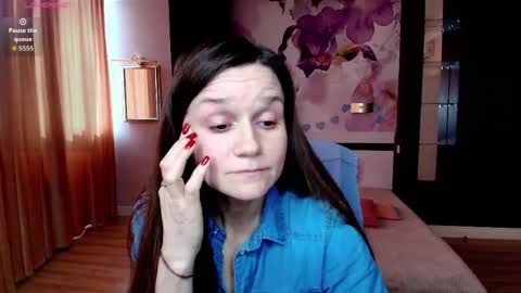 Snapshot of ariagrays chatting on 04-16-26, 12:28 AriaGray online show from 04-16-26, 12:28