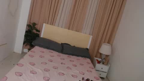 Snapshot of ariahooper chatting on 02-02-25, 07:09 Christine JorgensenChristmas wish breasts implants online show from 02-02-25, 07:09