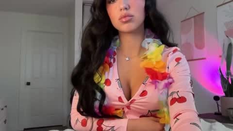 Aria  online show from 10-23-25, 03:22