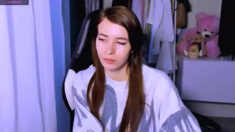 Ari online show from 10-06-25, 04:43