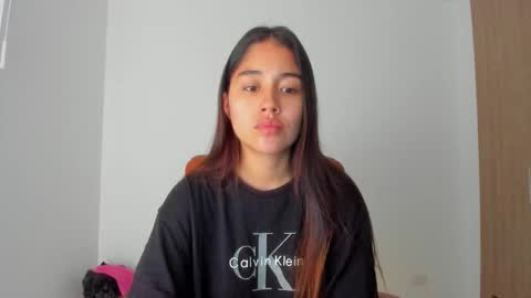 Aria Montgomery online show from 11-07-25, 01:38