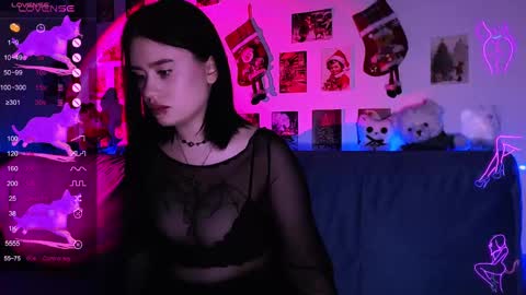 Snapshot of ariamorgan_ chatting on 12-06-24, 12:23 Aria online show from 12-06-24, 12:23