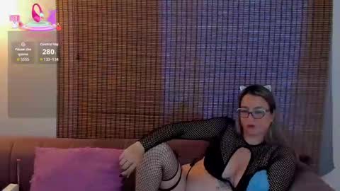 Ariana Cruz online show from 11-06-25, 01:56