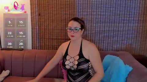 Ariana Cruz online show from 11-18-25, 12:42