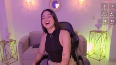 Ariana online show from 11-26-25, 03:40