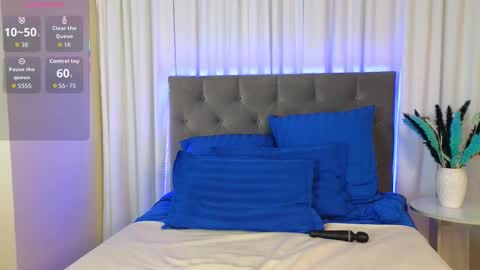 Ariana online show from 12-17-25, 12:16