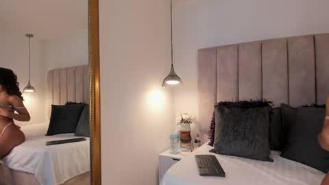 Ariana  online show from 11-16-25, 08:14