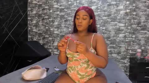 Ariana online show from 11-26-25, 12:39