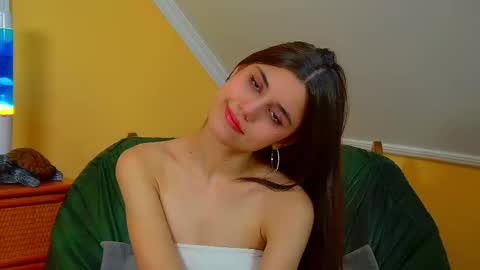 Ariana online show from 11-12-25, 06:47