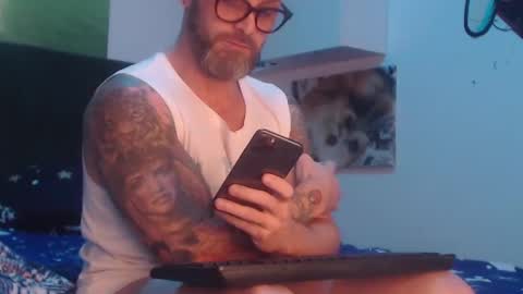 ariandeluna online show from 01-04-25, 07:44