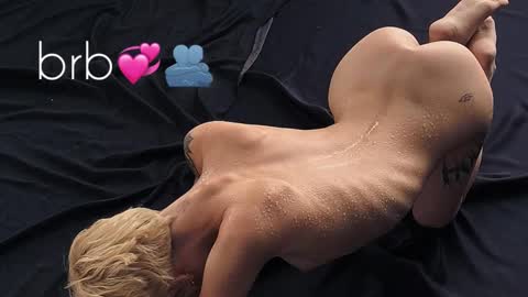 Snapshot of arianna_richi chatting on 12-10-24, 09:23 Olivka online show from 12-10-24, 09:23