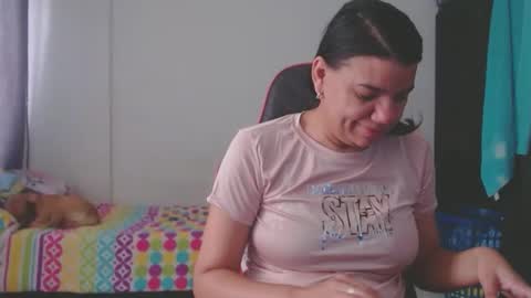 Snapshot of ariannaloovel chatting on 02-25-26, 04:49 ariannaloovel online show from 02-25-26, 04:49