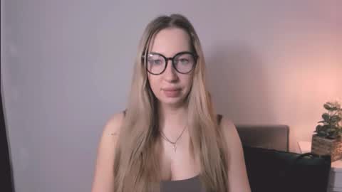 Aria online show from 02-21-26, 06:25