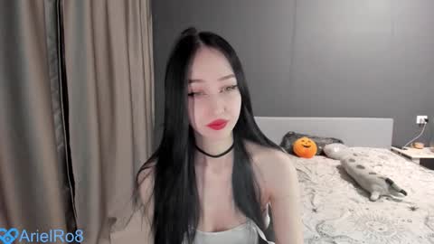 Ariel online show from 11-28-25, 05:37