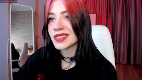 Snapshot of arielabradberry chatting on 01-25-25, 05:08 Ariel online show from 01-25-25, 05:08