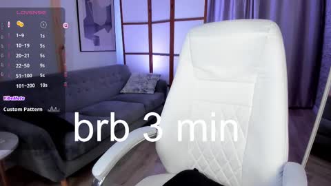 Snapshot of arielabradberry chatting on 02-22-25, 06:52 Ariel online show from 02-22-25, 06:52