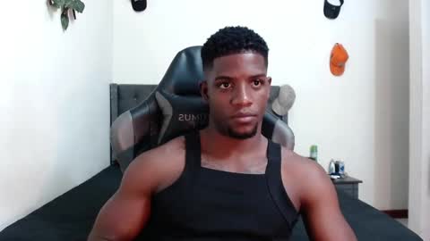 Snapshot of arielbronwxxx chatting on 02-15-25, 08:43 chris online show from 02-15-25, 08:43