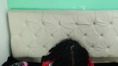ariel online show from 10-01-25, 01:22