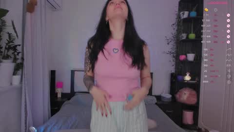 Ariella  online show from 11-21-25, 01:54