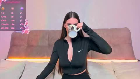 Ariella online show from 10-25-25, 04:20