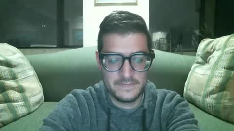 Snapshot of arielsinho chatting on 11-15-25, 04:21 Anon online show from 11-15-25, 04:21