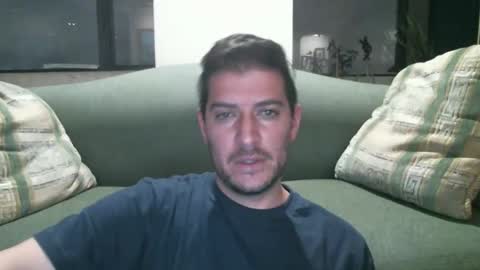 Snapshot of arielsinho chatting on 11-28-25, 02:25 Anon online show from 11-28-25, 02:25