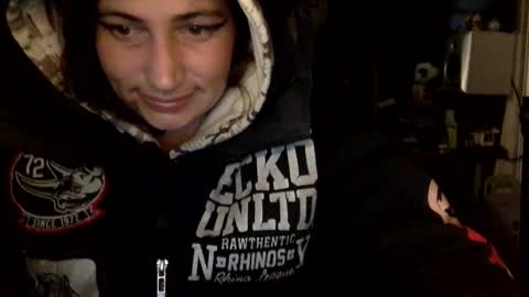 Snapshot of arielwyld chatting on 11-10-25, 07:13 ariel colin when hes here online show from 11-10-25, 07:13