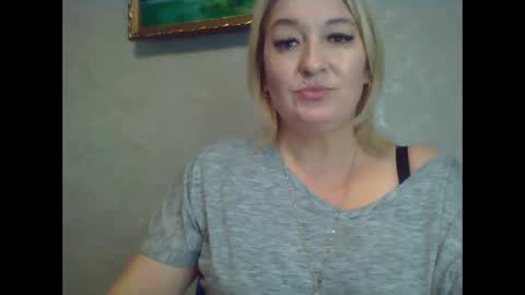 ArielXLoveresss online show from 10-16-25, 03:13
